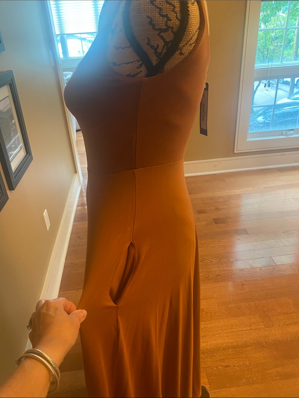 Steve Madden Jayden Scoop-Neck Maxi Dress in Rust Orange - Picture 4 of 4